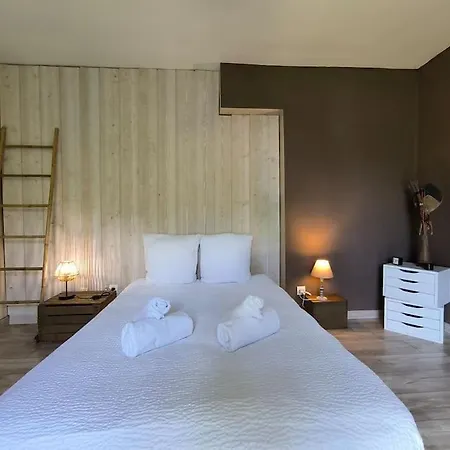 Holiday home Maison 4 Personnes-2 Chambres-jardin-calme