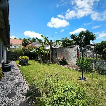 Holiday home Maison 4 Personnes-2 Chambres-jardin-calme Coarraze